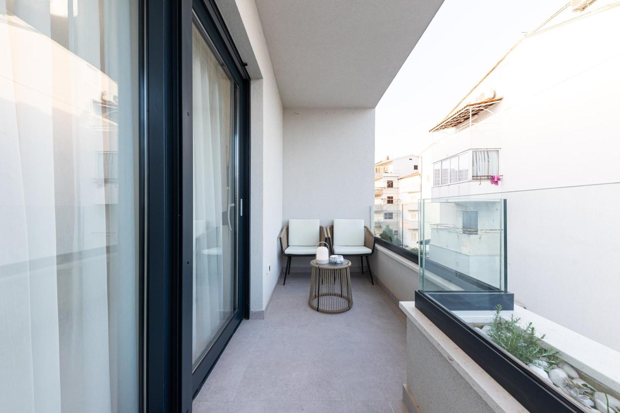 Golden Smile Apartment Split Exterior photo